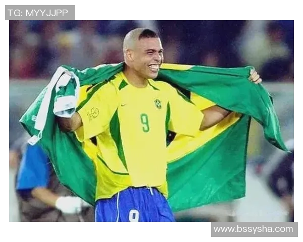 传奇足球明星的风采与成就盘点你不可错过的球场传奇