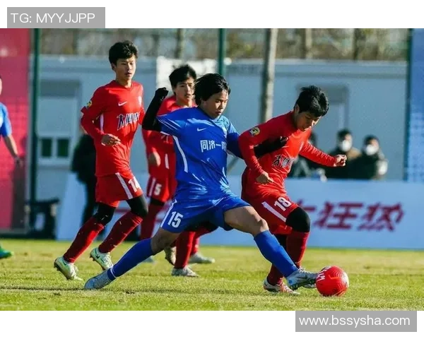 埃姆雷足球的崛起与发展:探讨其在现代足球中的影响与未来潜力 埃姆雷足球的崛起与发展:探讨其在现代足球中的影响与未来潜力