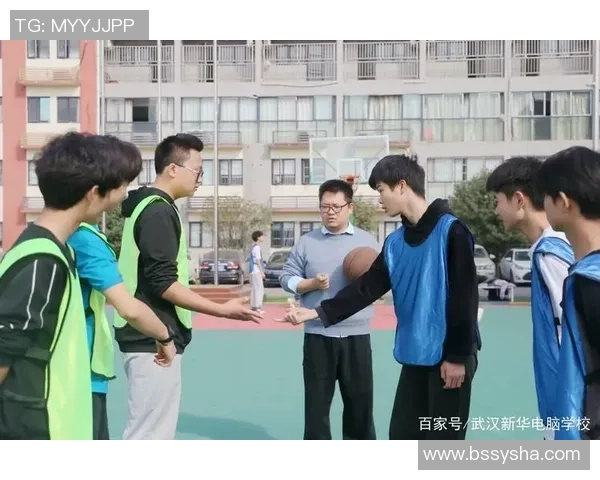 康雄足球：激情与梦想交织的绿茵场上奋斗之路