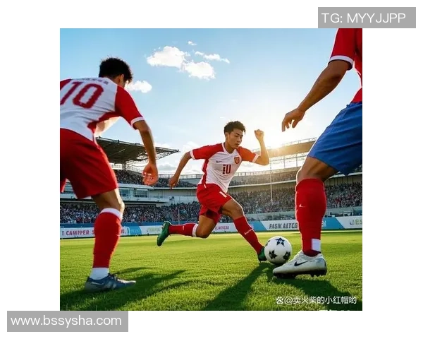 李亮在绿茵场上挥洒汗水追逐梦想的足球之旅